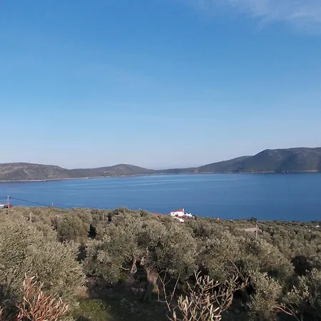 펜션 Mourtero House Kalamakia