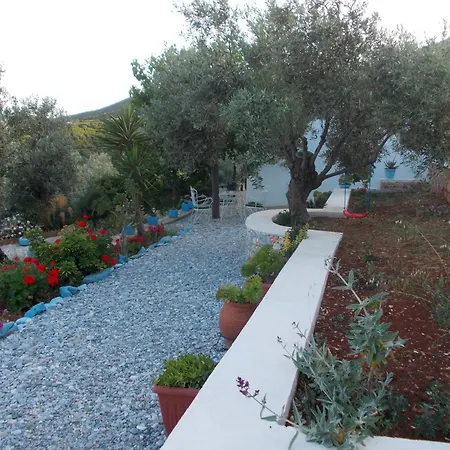 Дом отдыха Mourtero House