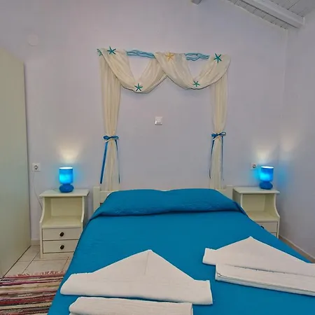 펜션 Mourtero House