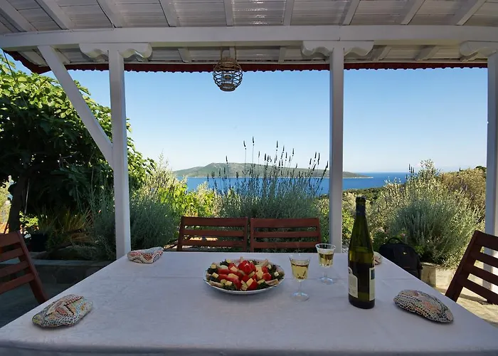 Дом отдыха Mourtero House